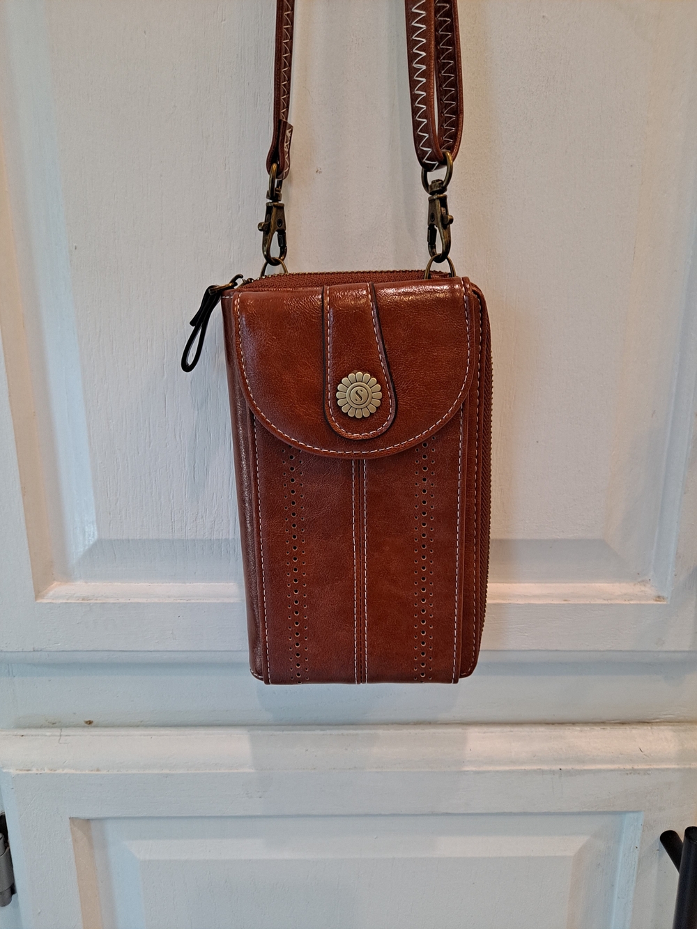 S-Zone Glossy Brown Vegan Leather Crossbody Phone Bag Floral Cutout Detail LNWOT